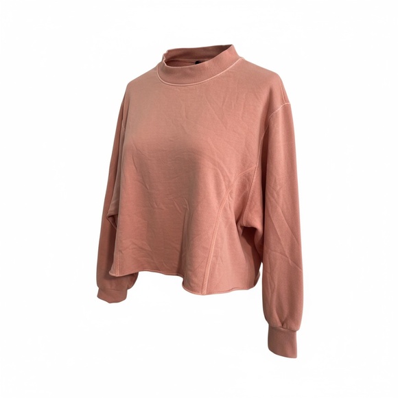 Forever 21 Tops - Forever 21 Blush Pink Cropped Sweatshirt